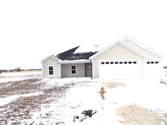 9 Carnival Ln, Centralia, MO 65240