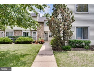 93 Chatham Ct Unit 1104, East Windsor, NJ 08520