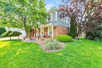 620 W 58th St, Westmont, IL 60559