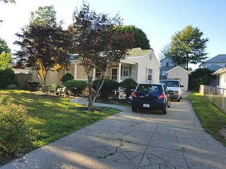 129 Metropolitan Rd, Providence, RI 02908