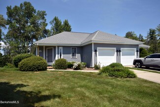 15 Walden Ln, Pittsfield, MA 01201