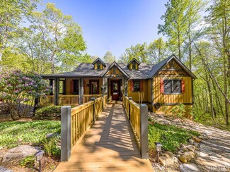 300 Hedgewood Dr, Tuckasegee, NC 28783