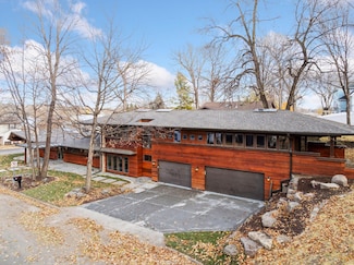 4945 Glen Elyn Rd, Mound, MN 55364