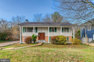5002 Wakefield Chapel Rd, Annandale, VA 22003