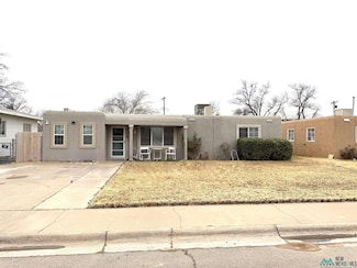 913 W Clayton Ave, Artesia, NM 88210
