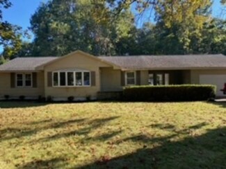 3 Ludlow Rd, Chicopee, MA 01020