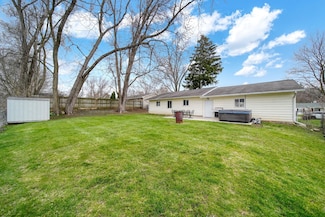 3440 Tracey Dr, Jackson, MI 49203