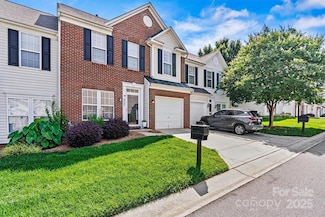 8002 Mariners Pointe Cir, Denver, NC 28037