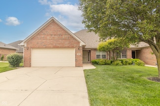 4725 W Harrisburg Ct, New Palestine, IN 46163