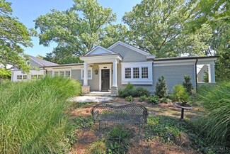 2476 Grandin Rd, Cincinnati, OH 45208