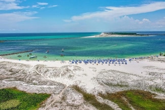 480 Gulf Shore Dr Unit 109, Destin, FL 32541