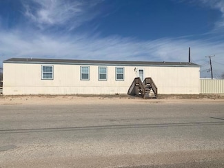 913 SW 1st St, Andrews, TX 79714