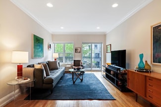 261 W 112th St Unit 3B, New York, NY 10026