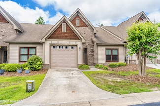 25 Elk Ridge Ln Unit 25, Southern Pines, NC 28387