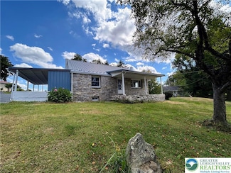 28 Seidel Rd, Reading, PA 19606