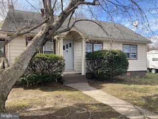 91 Yorke St, Salem, NJ 08079