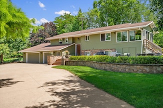 W17096 Silver Creek Rd, Galesville, WI 54630