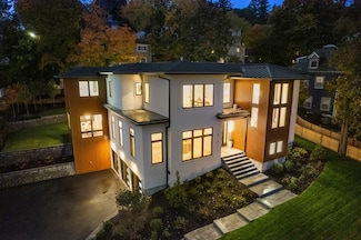 32 Newtonville Ave, Newton, MA 02460