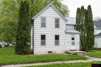 391 W Franklin St, Wells, MN 56097