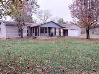 11593 Highland Hills Dr, Hillsboro, OH 45133