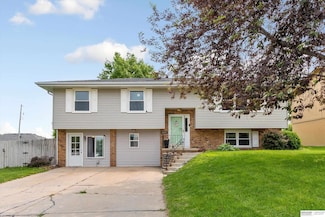 20215 Pinkney St, Elkhorn, NE 68022