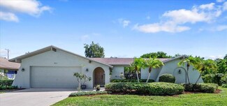 901 Alamanda Dr, North Palm Beach, FL 33408