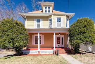 4 Fairmont St, Poughkeepsie, NY 12601