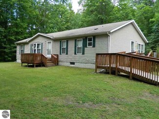 10318 W County Line Rd, Barryton, MI 49305