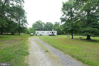 4911 Lewiston Rd, Bumpass, VA 23024