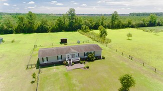 133 Fieldcrest Ln, Beulaville, NC 28518