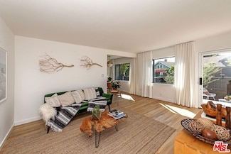 1964 Vista Del Mar Ave, Los Angeles, CA 90068