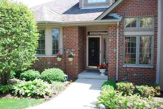 33 Shadow Creek Cir, Palos Heights, IL 60463