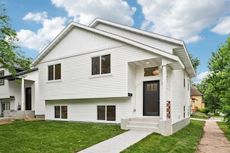 1002 Conway St, Saint Paul, MN 55106