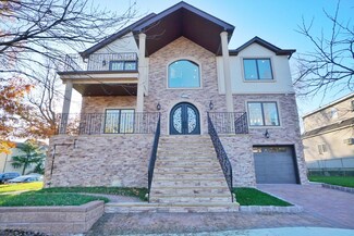 412 Loretto St, Staten Island, NY 10307