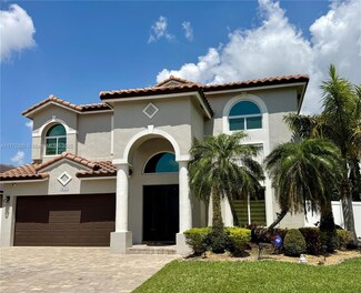 18423 NW 9th St, Pembroke Pines, FL 33029