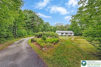 187 Wellington Rd, Stroudsburg, PA 18360