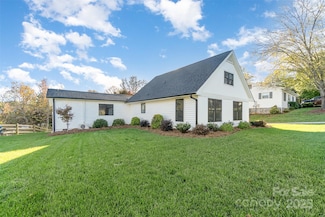 317 Commodore Loop, Mooresville, NC 28117