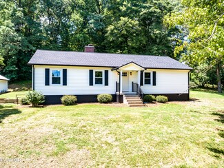 102 Old Burrville Ln, Clinton, TN 37716
