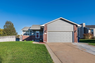 1726 N Black Oak Ct, Andover, KS 67002
