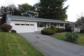23 Fairlane Dr, Whitesboro, NY 13492