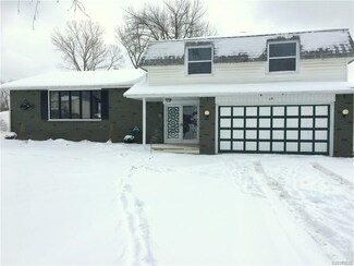 15 Garfield Ct, Depew, NY 14043