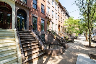 124 Wayne St Unit 3, Jersey City, NJ 07302