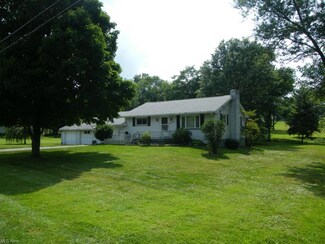 4111 Harbrook St SW, Navarre, OH 44662