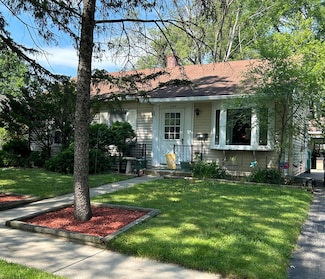 328 Raupp Blvd, Buffalo Grove, IL 60089