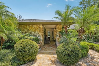 98 Wisteria Dr, Longwood, FL 32779