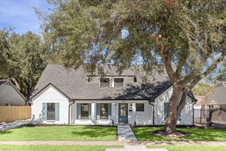 7810 Windswept Ln, Houston, TX 77063