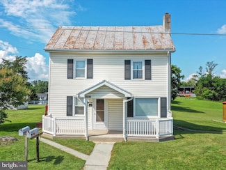 1593 Hahns Ln, Toms Brook, VA 22660