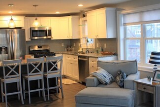 62 Cable Ave Unit B, Salisbury, MA 01952