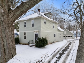 224 Main St, Belfast, ME 04915