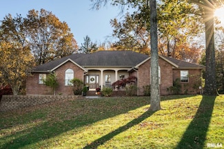 402 Majestic Oak Dr, Murphysboro, IL 62966